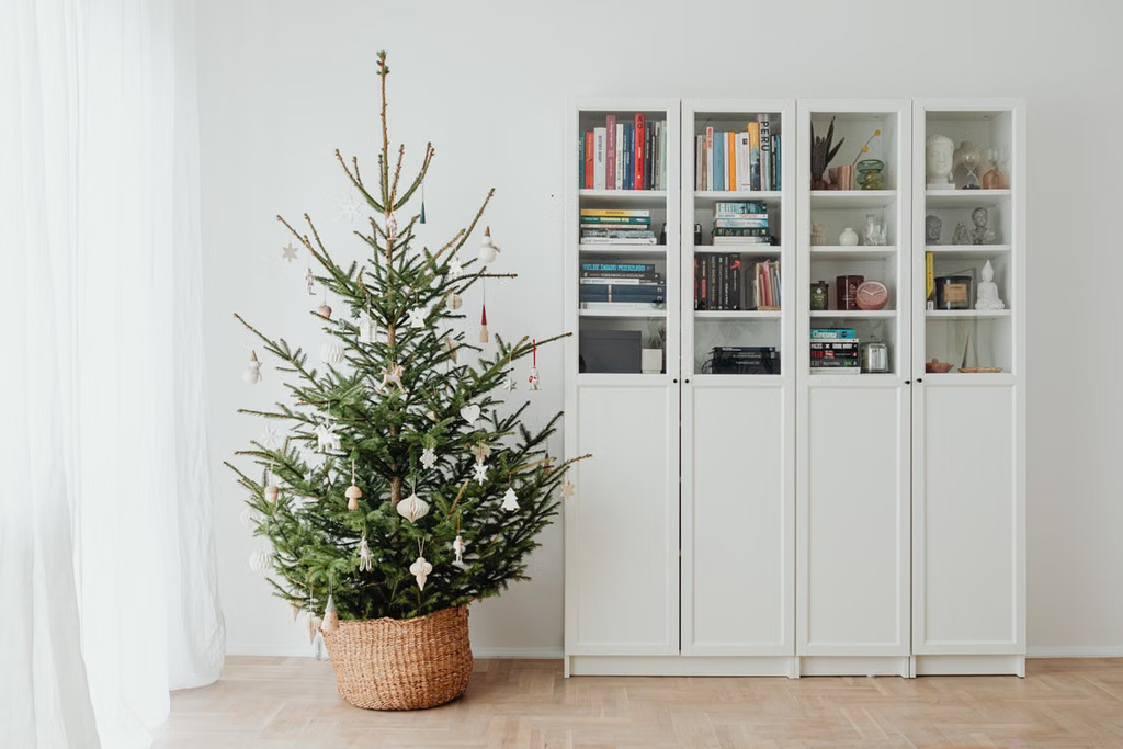 Slim kerstdecoratie kiezen: meer sfeer met minder spullen